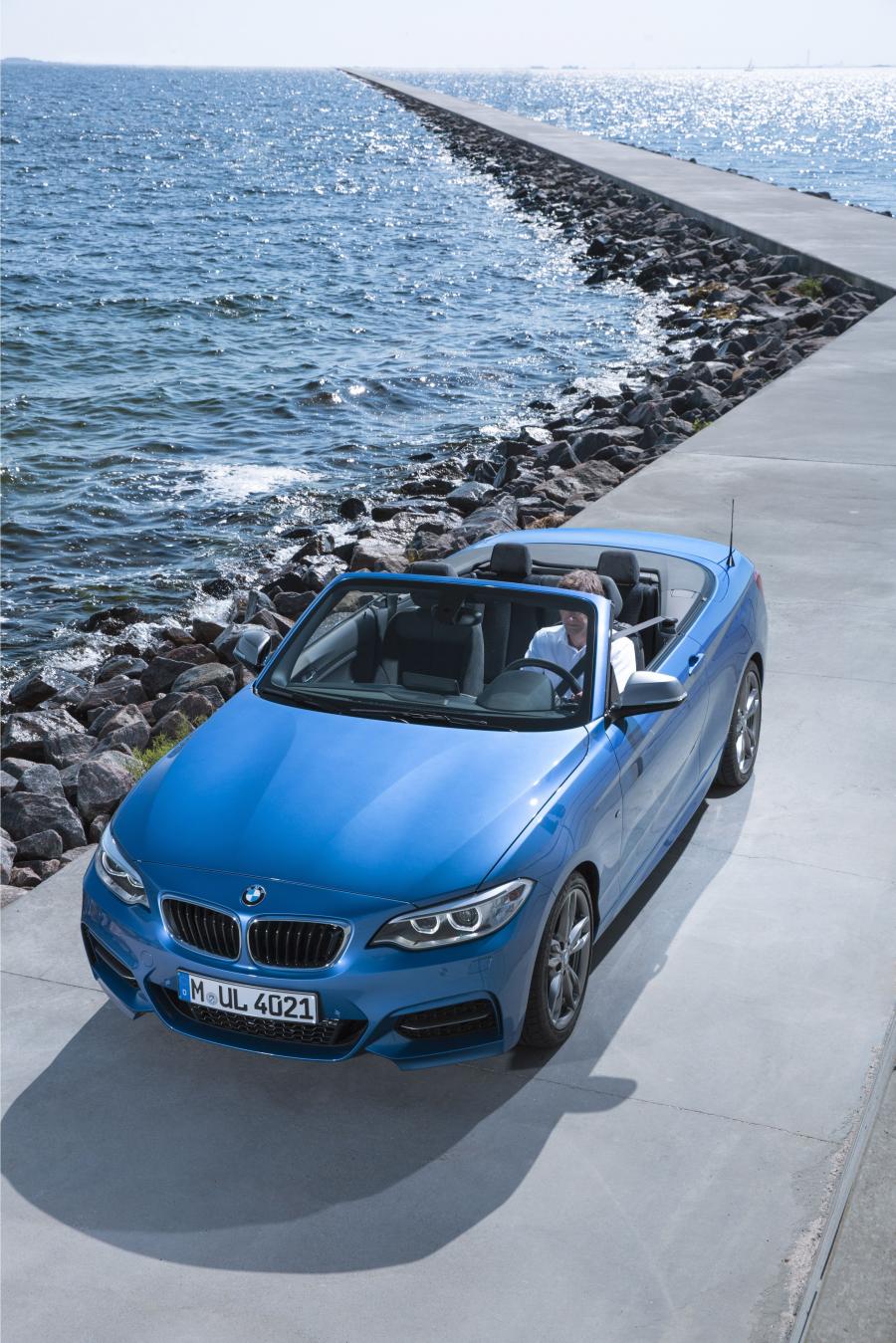  BMW M235i Convertible 2014 года  (фото 25 из 28)